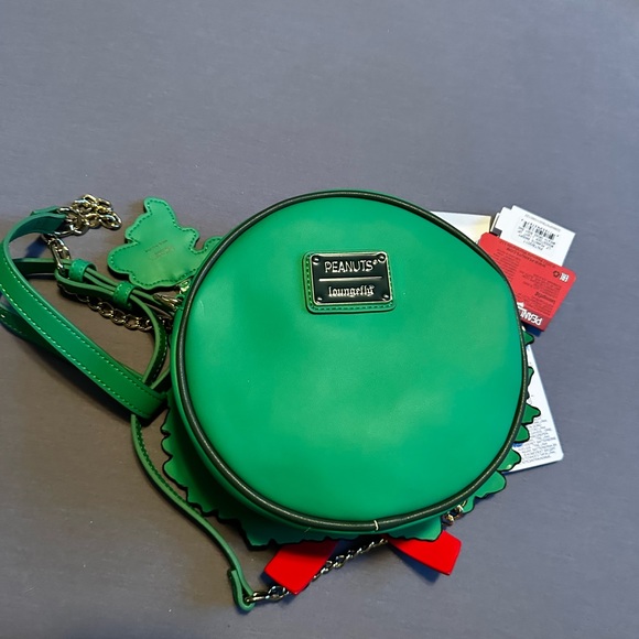 Loungefly peanuts snoopy wreath crossbody - Picture 3 of 6